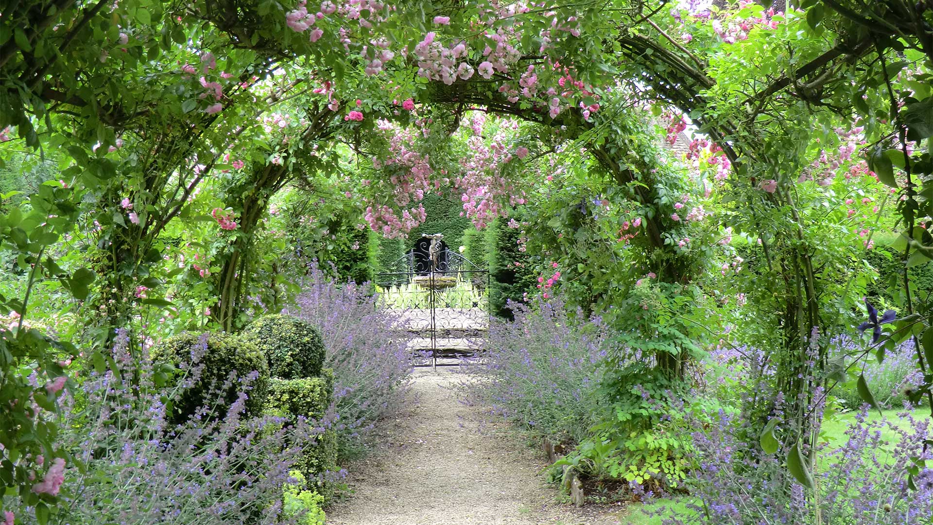 Exclusive garden tours in England and Wales